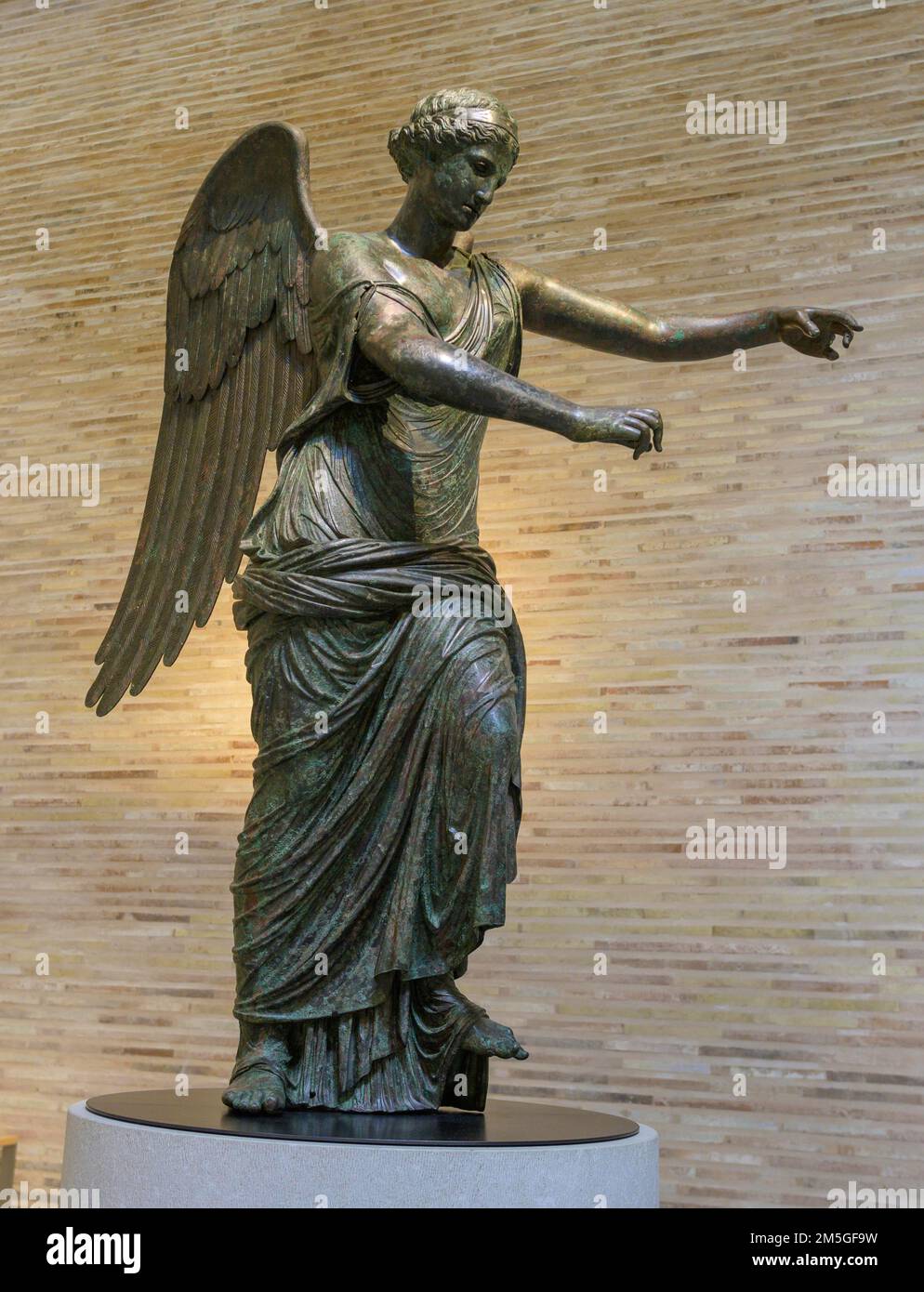 Bronze Statue - Vittoria Alata - Brescia, Italy Stock Photo - Alamy