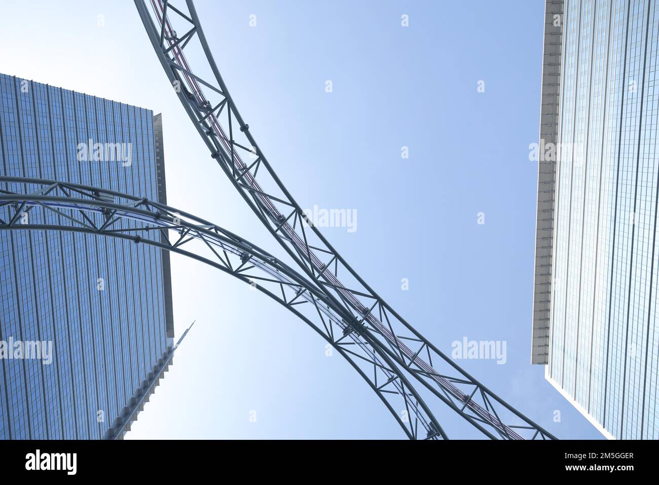 Skyscrapers Kastor and Pollux with sculpture Synergie by Christian