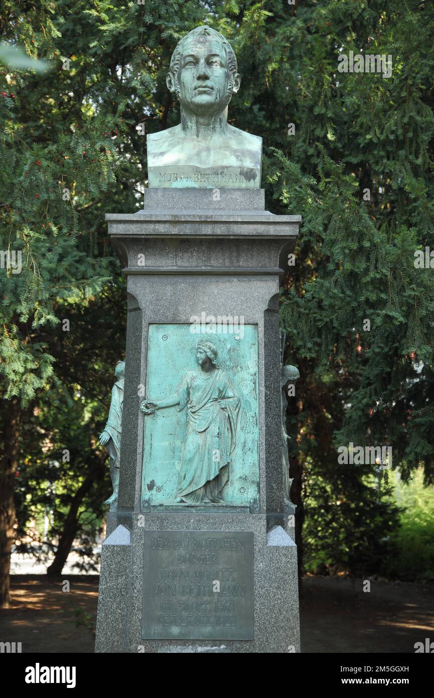 Monument to banker Simon Moritz von Bethmann 1768-1826, Friedberger Anlage, city centre, Main, Frankfurt, Hesse, Germany Stock Photo