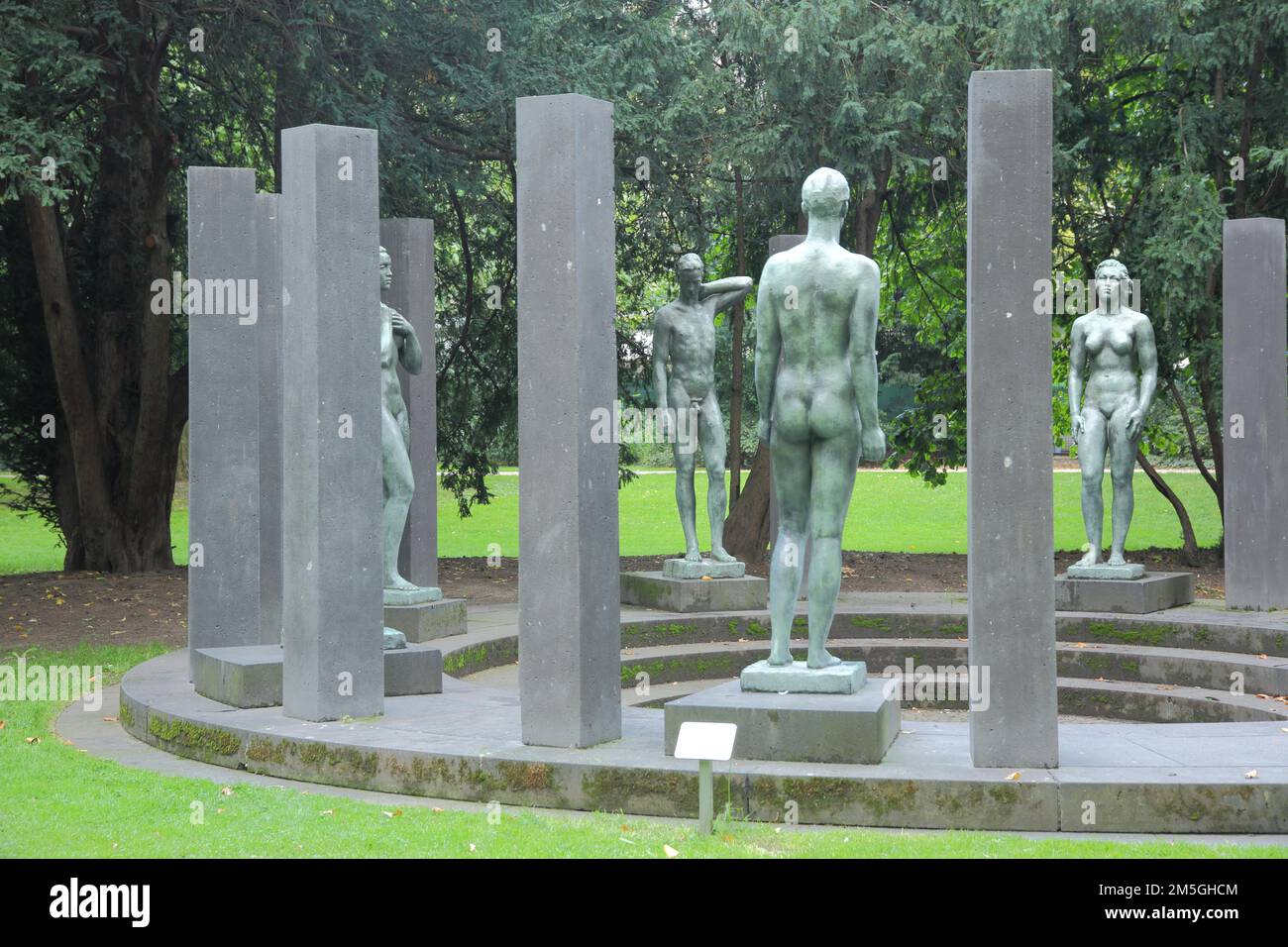 Sculpture Ring of Statues by Georg Kolbe 1954, Figures, Rothschild Park, Westend, Main, Frankfurt, Hesse, Germany Stock Photo