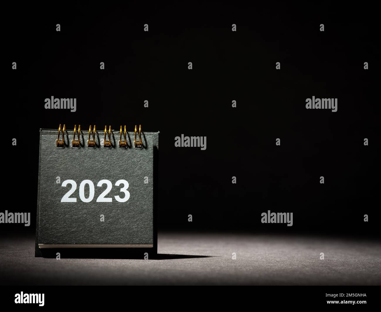 Desk calendar 2023 hi-res stock photography and images - Alamy