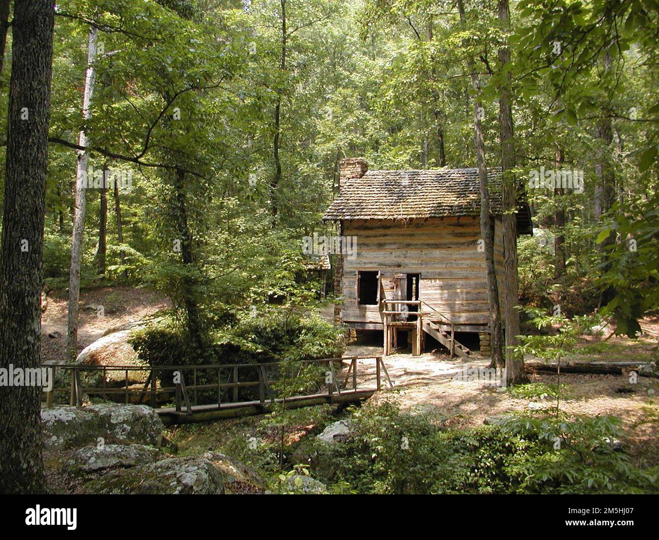Natchez Trace Parkway Pioneer Cabin in Tishomingo State Park. A