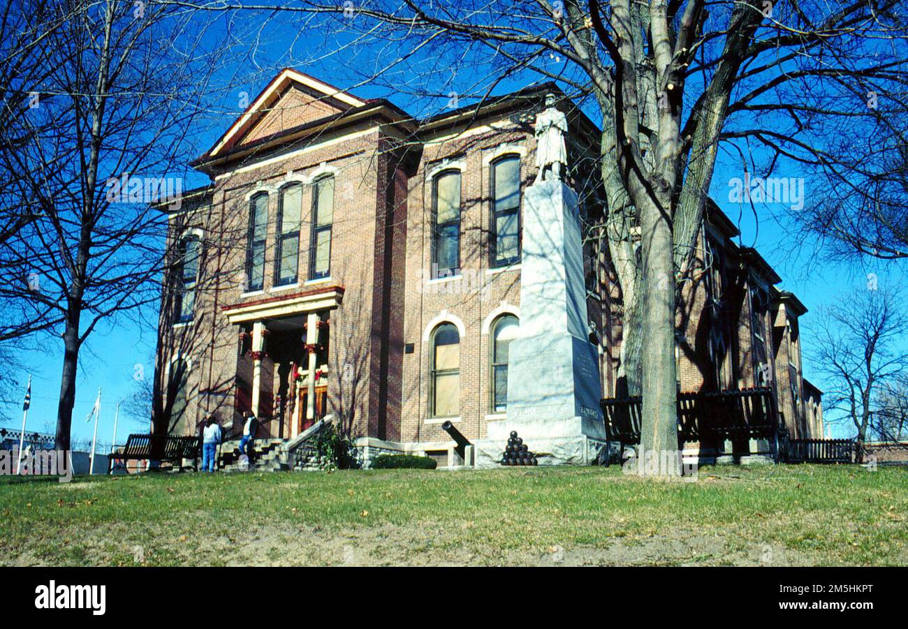 Historic National Road Bond County Courthouse. Bond County Soldiers