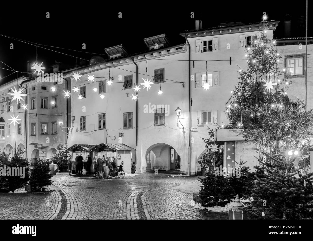 Egna in South Tyrol (Neumarkt): the famous old town during the Christmas festivity, Bolzano province, northern Italy, Europe- december 22, 2022 Stock Photo