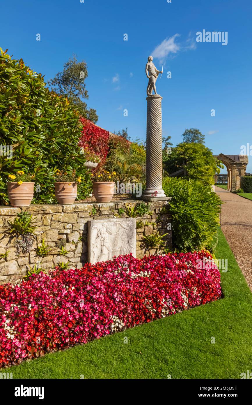 England, Kent, Hever, Hever Castle, The Italian Gardens Stock Photo Alamy