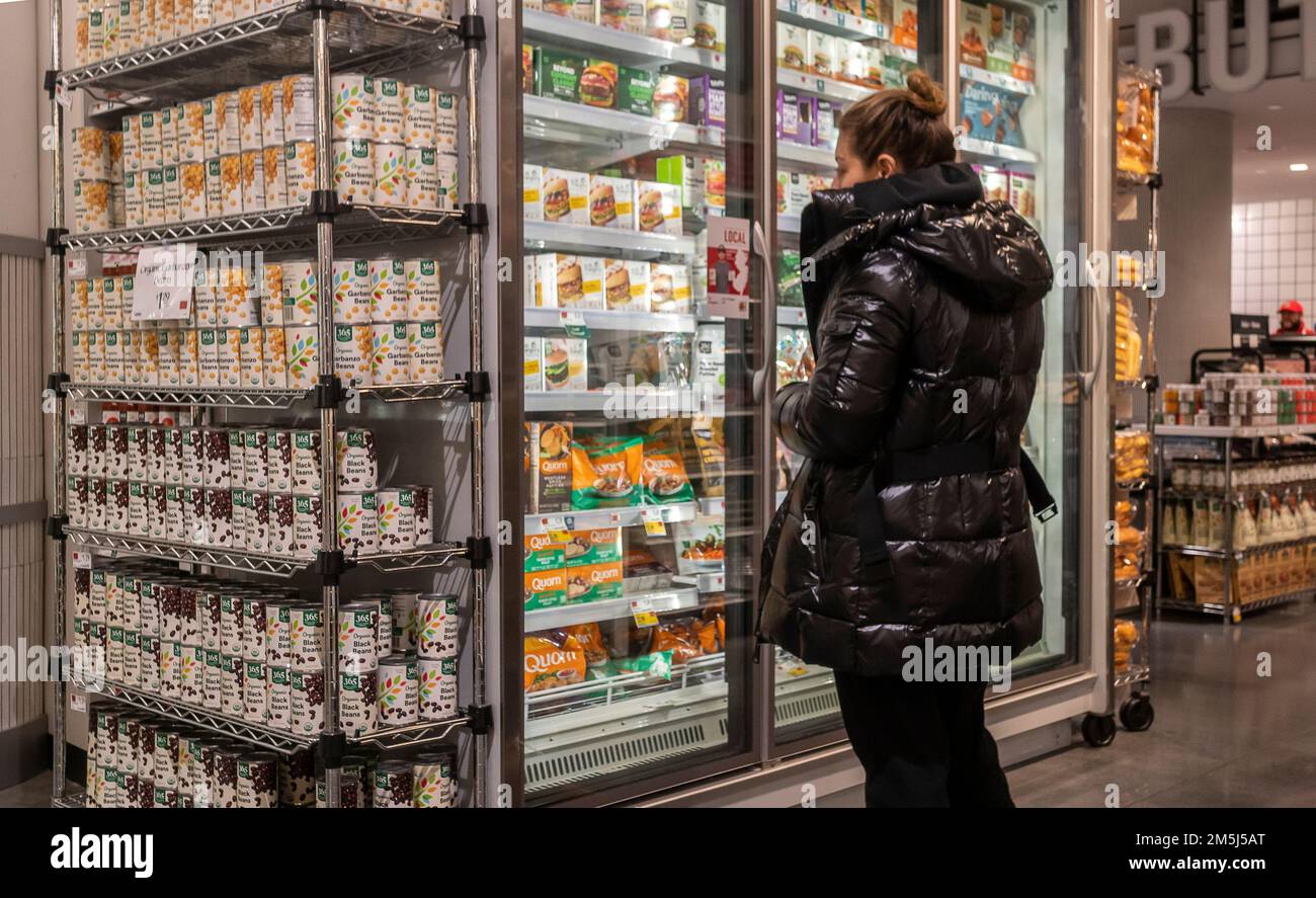 Shopping in a Whole Foods Market supermarket in New York on Tuesday, December 27, 2022.  (© Richard B. Levine) Stock Photo