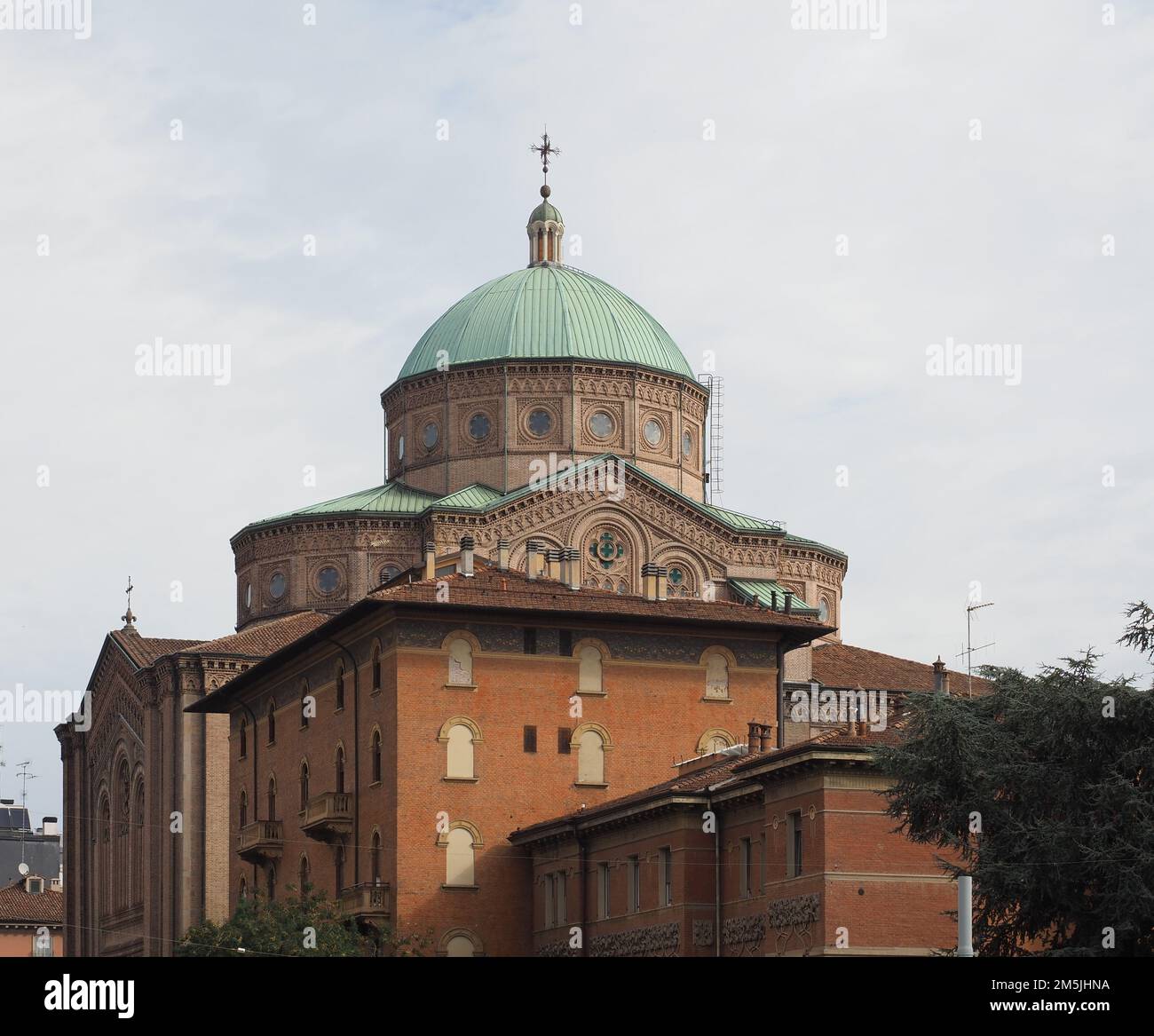 Sacro Cuore di Gesu translation Sacred Heart of Jesus church in Bologna ...