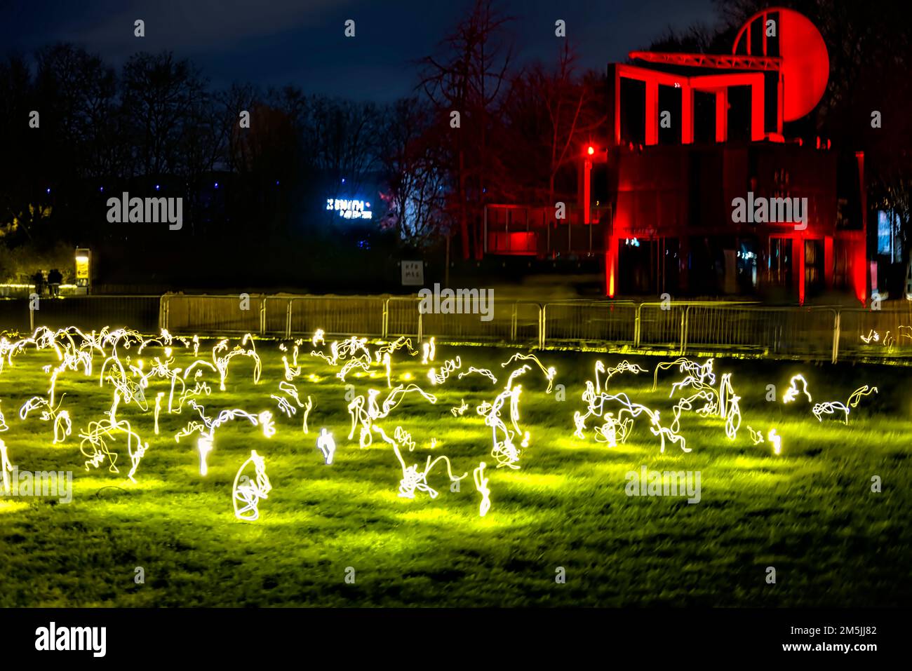 Paris, France. 25th Dec, 2022. Firefly Field is a hypnotic installation that consists of hundreds of small moving lights by Studio Toer (Netherlands). Stock Photo