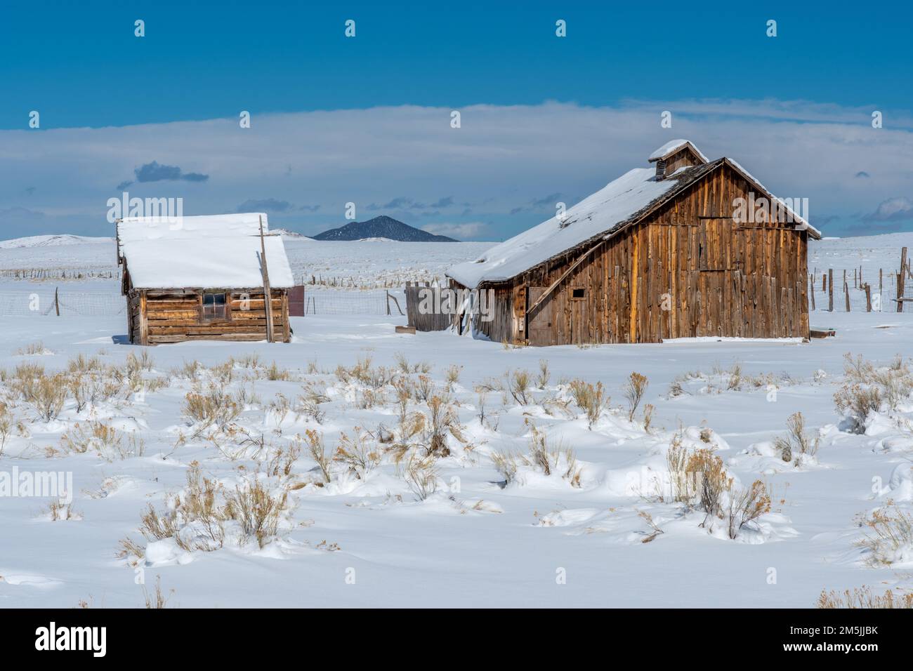 Wet mountain valley hi-res stock photography and images - Alamy