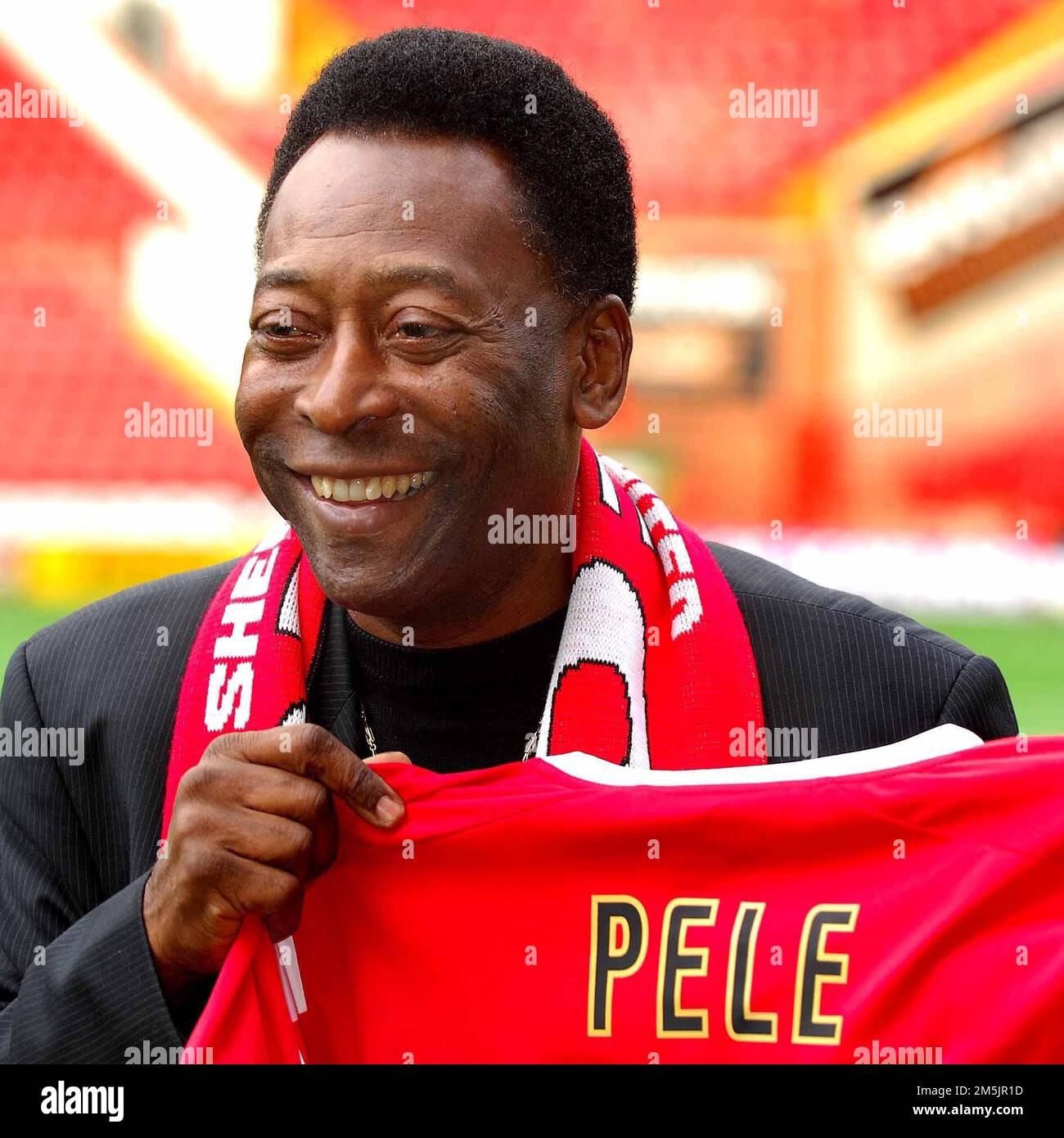 File photo dated 07-11-2007 of Brazilian legend Pele poses for the media at Bramall Lane, Sheffield. Brazil great Pele has died at the age of 82, his family have announced on social media. Issue date: Thursday December 29, 2022. Stock Photo