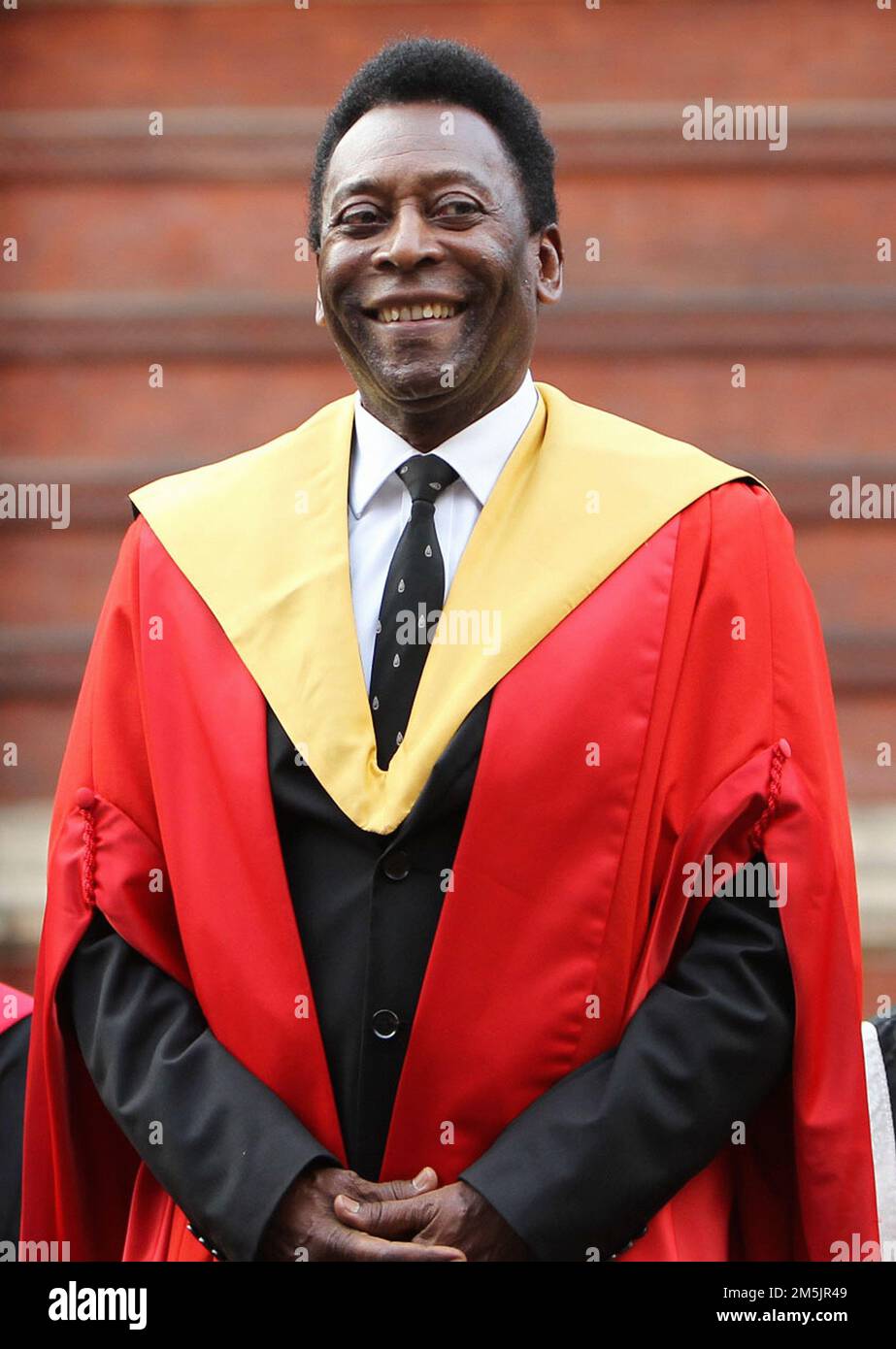 File photo dated 09-08-2012 of Former footballer Pele, who was presented with an honorary degree by the University of Edinburgh, at the Victoria and Albert Museum, London, ahead of the planned opening of a University of Edinburgh Office of the Americas. Brazil great Pele has died at the age of 82, his family have announced on social media. Issue date: Thursday December 29, 2022. Stock Photo