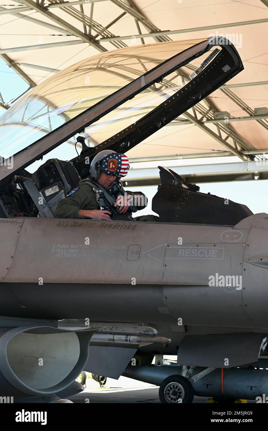 U.S. Air Force Maj. Keith Moore, 157th Fighter Squadron pilot, prepares for the launch of his F-16 Fighting Falcon jet from McEntire Joint National Guard Base, South Carolina, March 20, 2022. Stock Photo