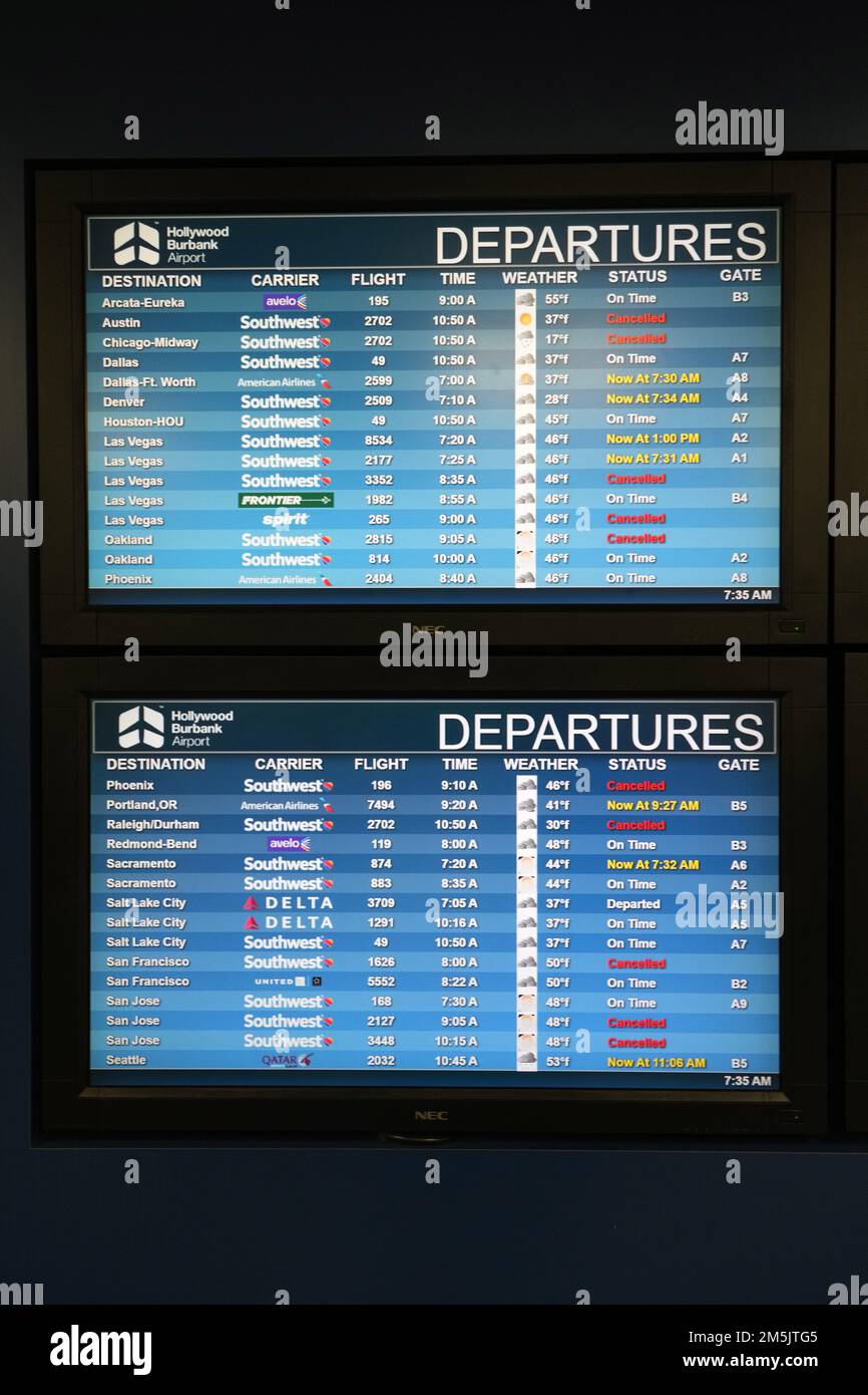 Arrivals and departures flight monitor with ontime, delayed and