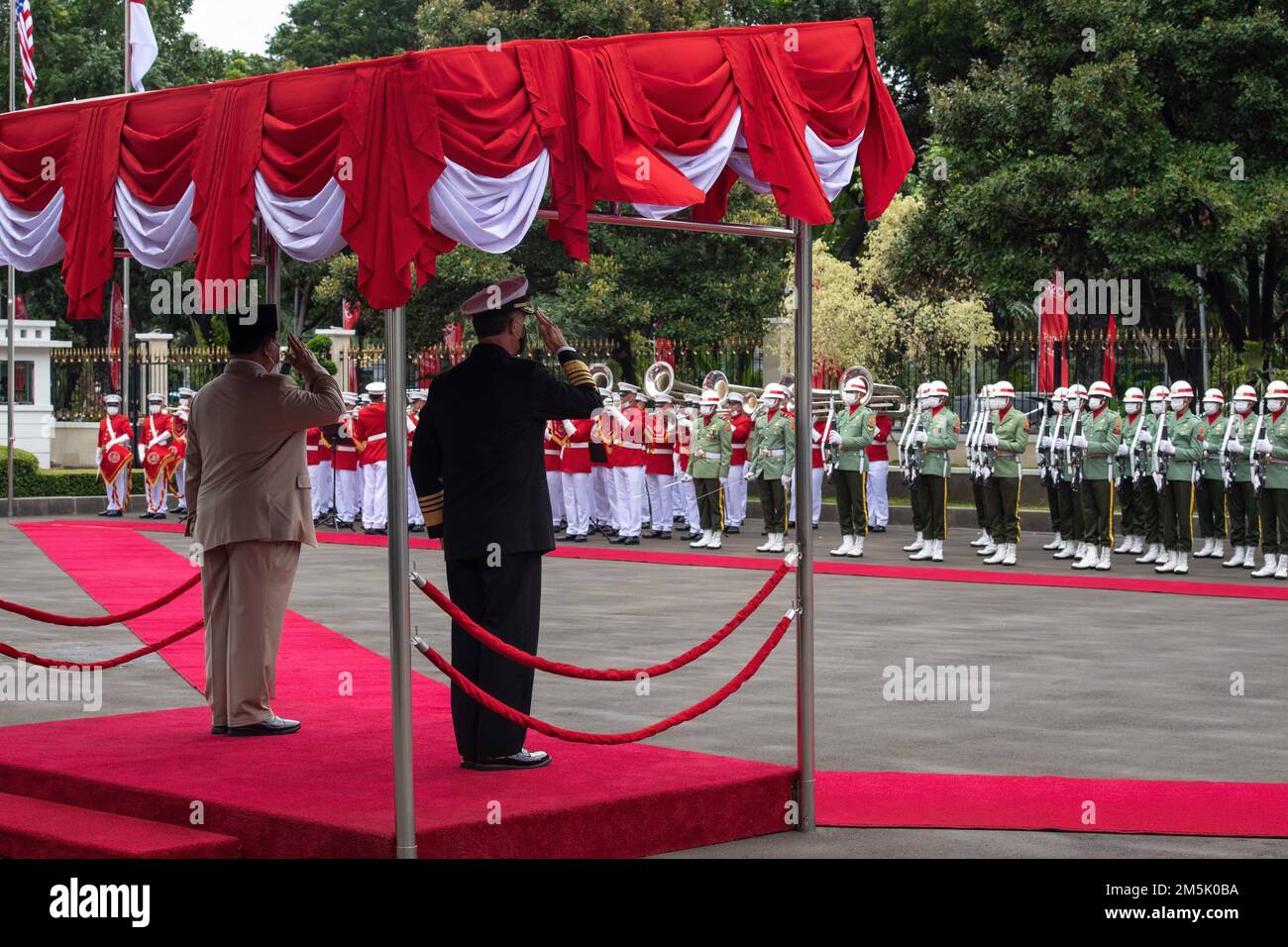 JAKARTA (March 21, 2022)  Commander, U.S. Indo-Pacific Command Adm. John C. Aquilino and Minister of Defence Prabowo Subianto participate in an official welcome ceremony prior to an office call to discuss regional security in the Indo-Pacific.  Aquilino is in Indonesia meeting with regional leaders to strengthen the U.S. Indonesia relationship and reaffirm the importance of a free and open Indo-Pacific. Stock Photo