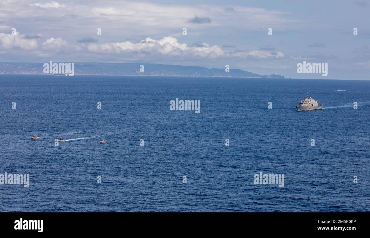 220321-N-HD110-1312 EASTERN PACIFIC OCEAN - (March 21, 2022) -- The