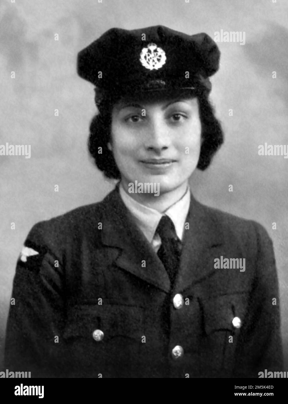 Noor Inayat Khan. Portrait of the British Special Operations Executive (SOE) agent, Noor-un-Nisa Inayat Khan (1914-1944), c. 1943 Stock Photo