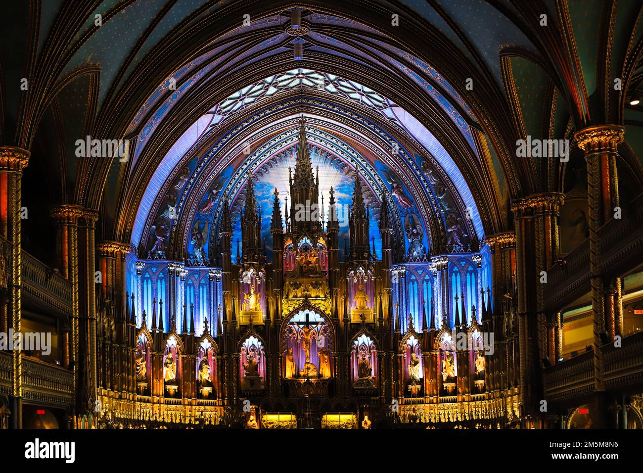 notre-dame-basilica-of-montreal-inside-the-catholic-church-ancient