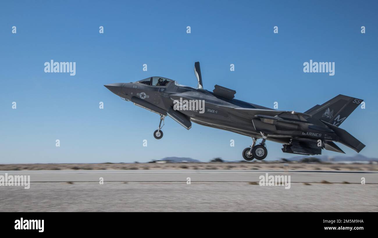 An F-35B Lightning II with Marine Operational Test and Evaluation ...
