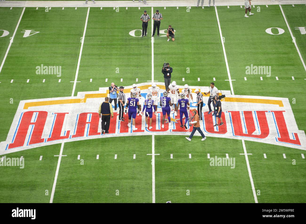 San Antonio, TX, USA. 29th Dec, 2022. The Valero Alamo Bowl game