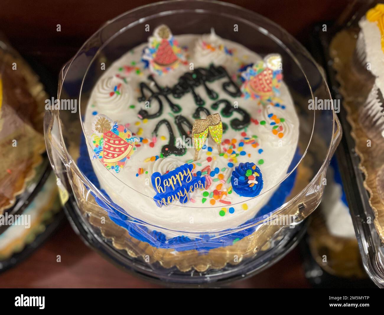 Vons Cakes Spring Montecito, California, U.S.A. 29th Dec, 2022. Montecito Vons Bakery on ...