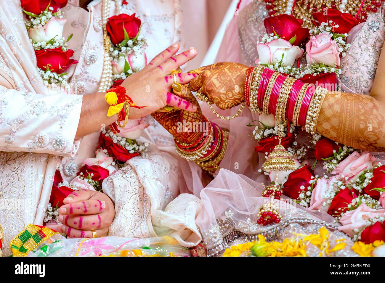 Engagement ring ceremony hi-res stock photography and images - Alamy