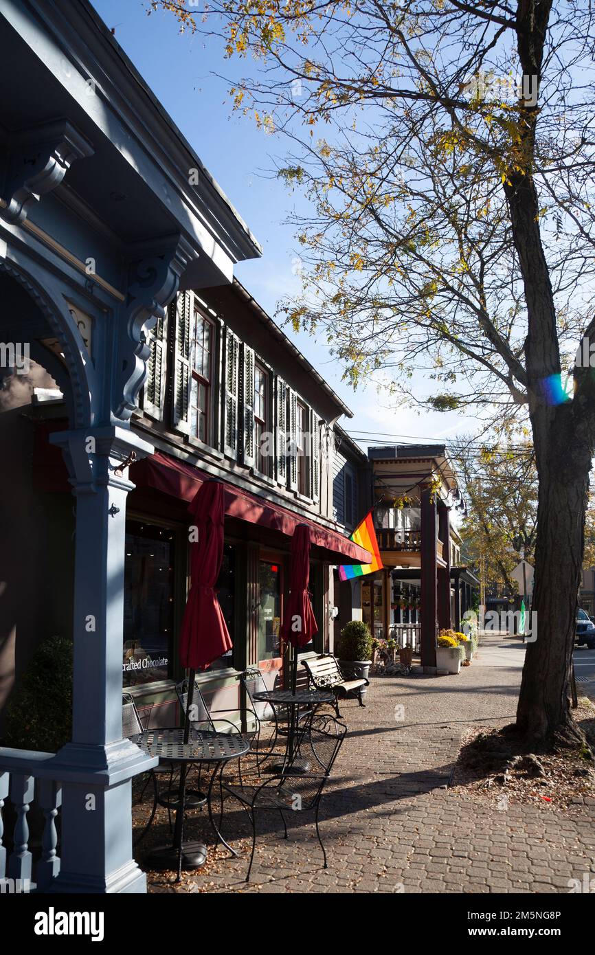 Frenchtown Town Centre , Bridge Street  With Shops and Homes, in Foggy Weather - New Jersey , USA Stock Photo