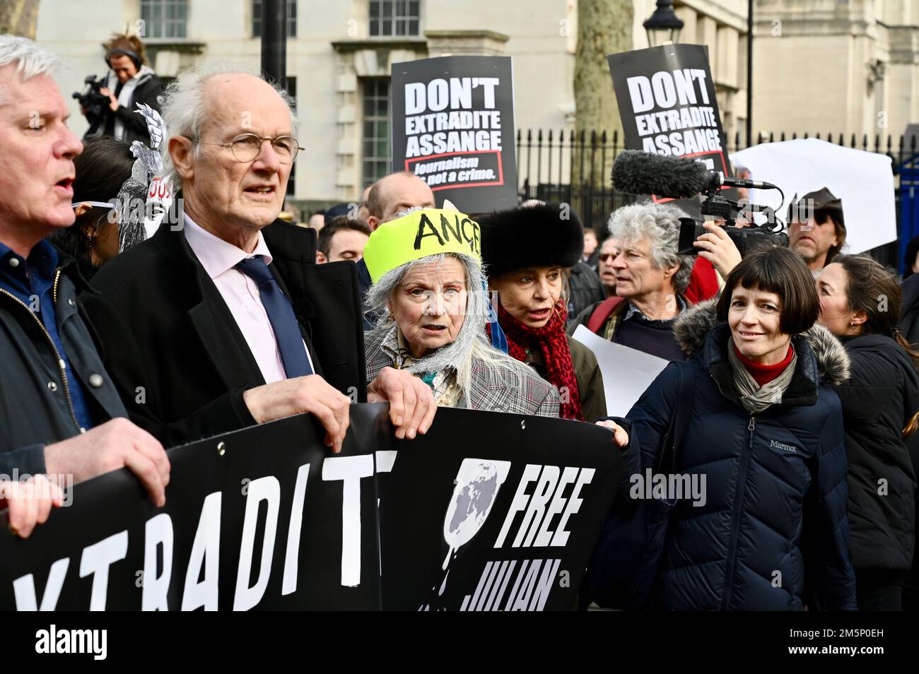 Vivienne Westwood the Queen of British Fashion died aged 81years. FILE PICTURE. John Shipton, Vivenne Westwood. Don't Extradite Julian Assange Protest, Whitehall, London. UK Stock Photo