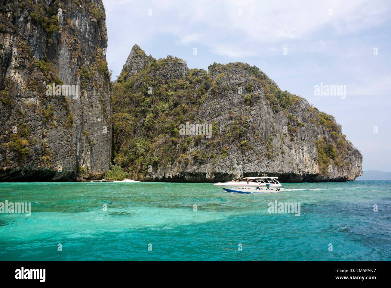 Thailand pipi island waters Stock Photo - Alamy