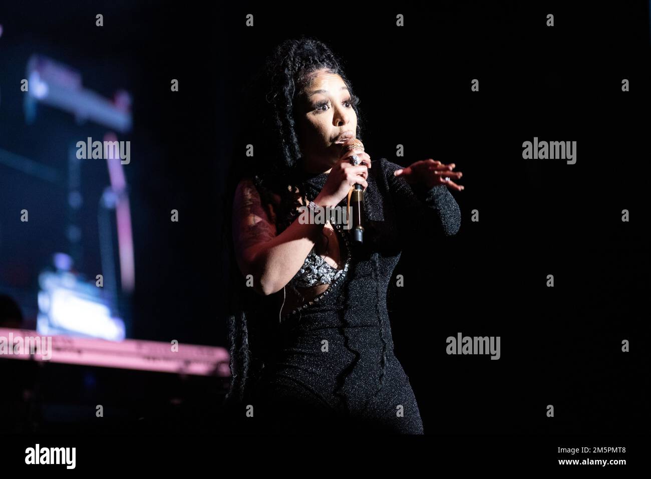 Super bowl 2022 mary j blige hi-res stock photography and images - Alamy