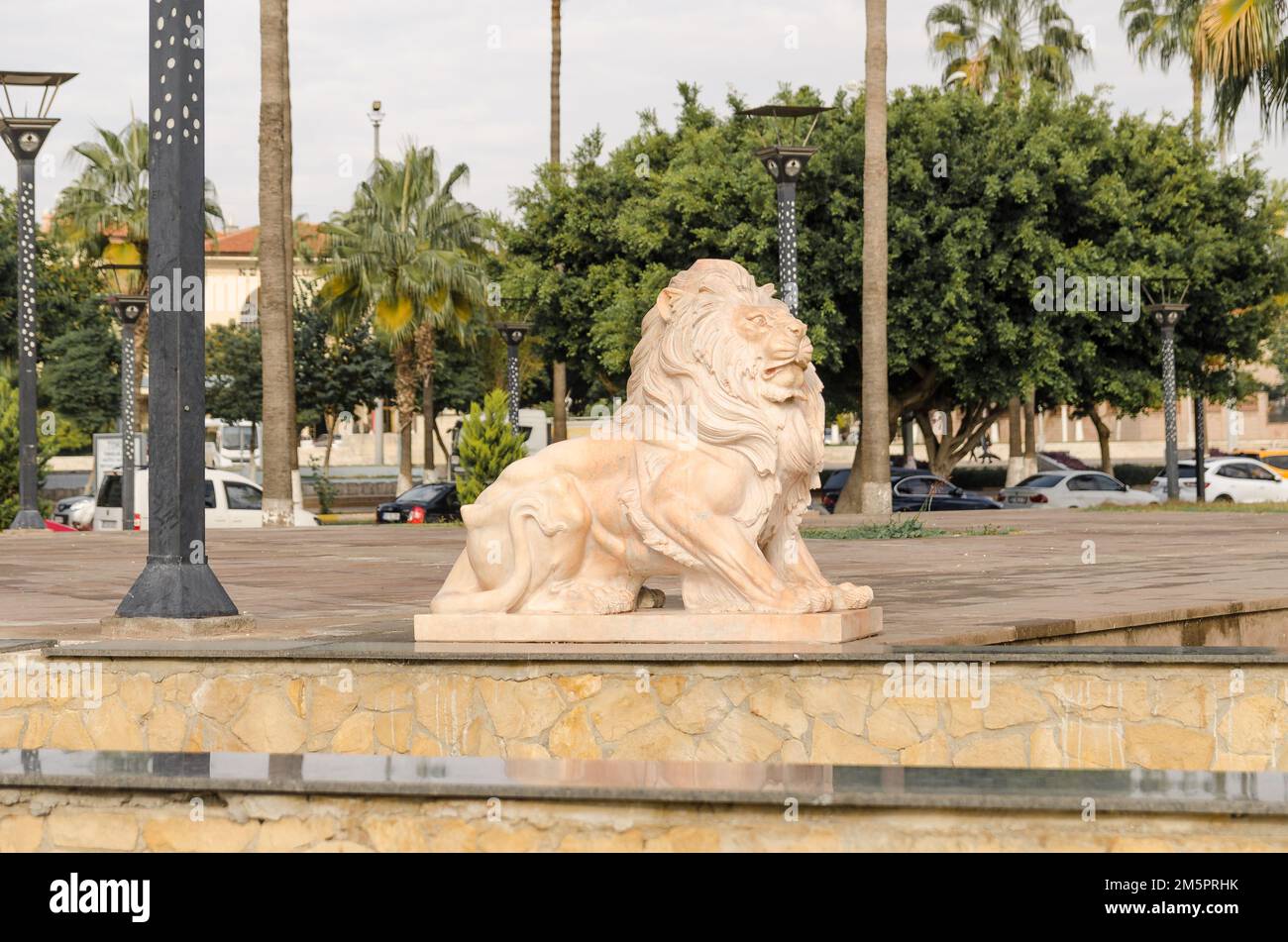 Lion Statues at Ataturk Park in Mersin, Turkey Stock Photo - Alamy