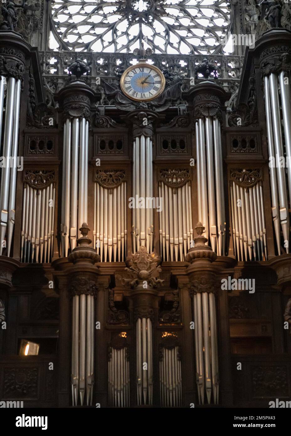 Pipe organ clock hires stock photography and images Alamy