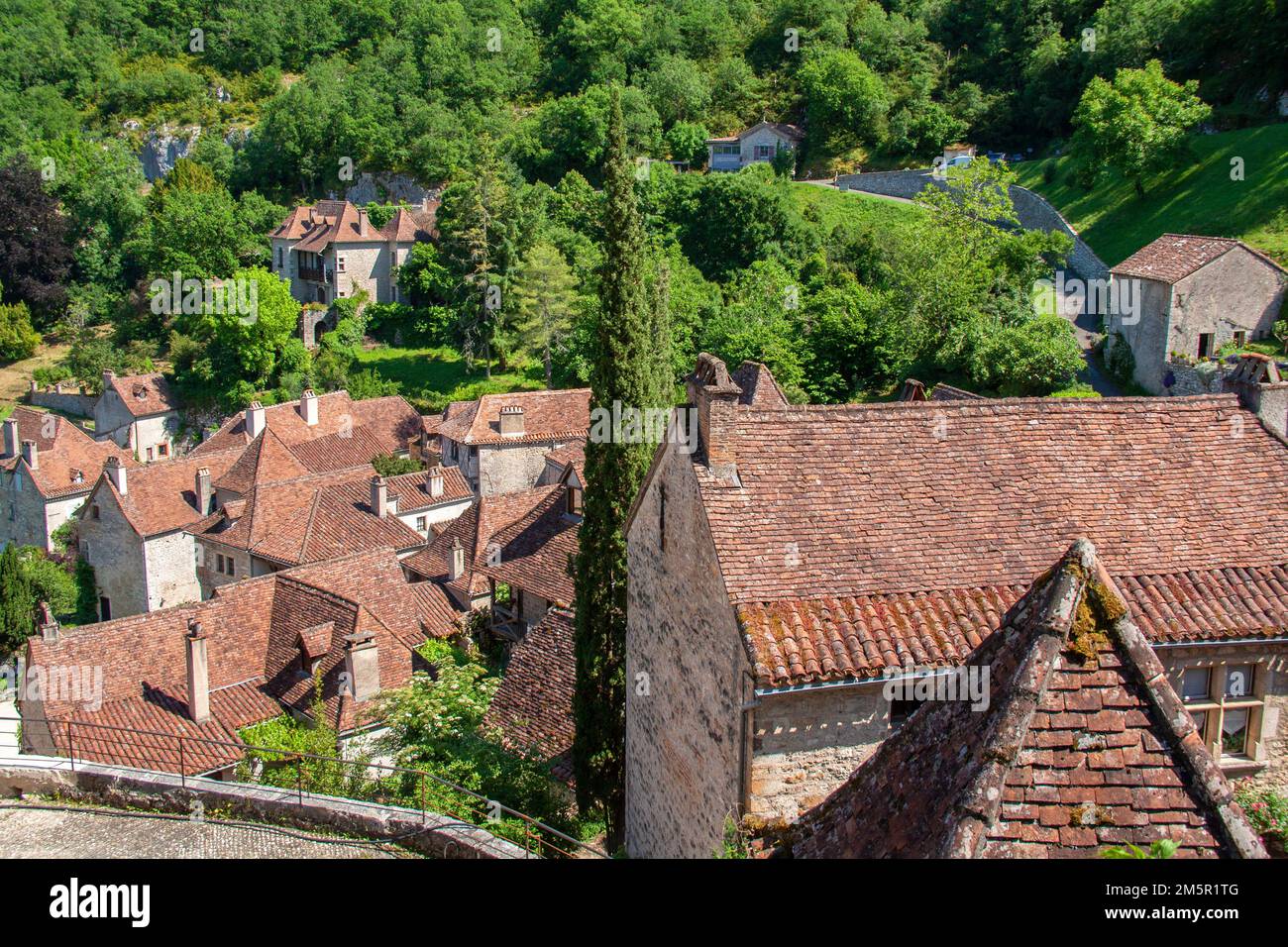 Saint-Cirq-Lapopie. Les toitures du village. Lot. Stock Photo