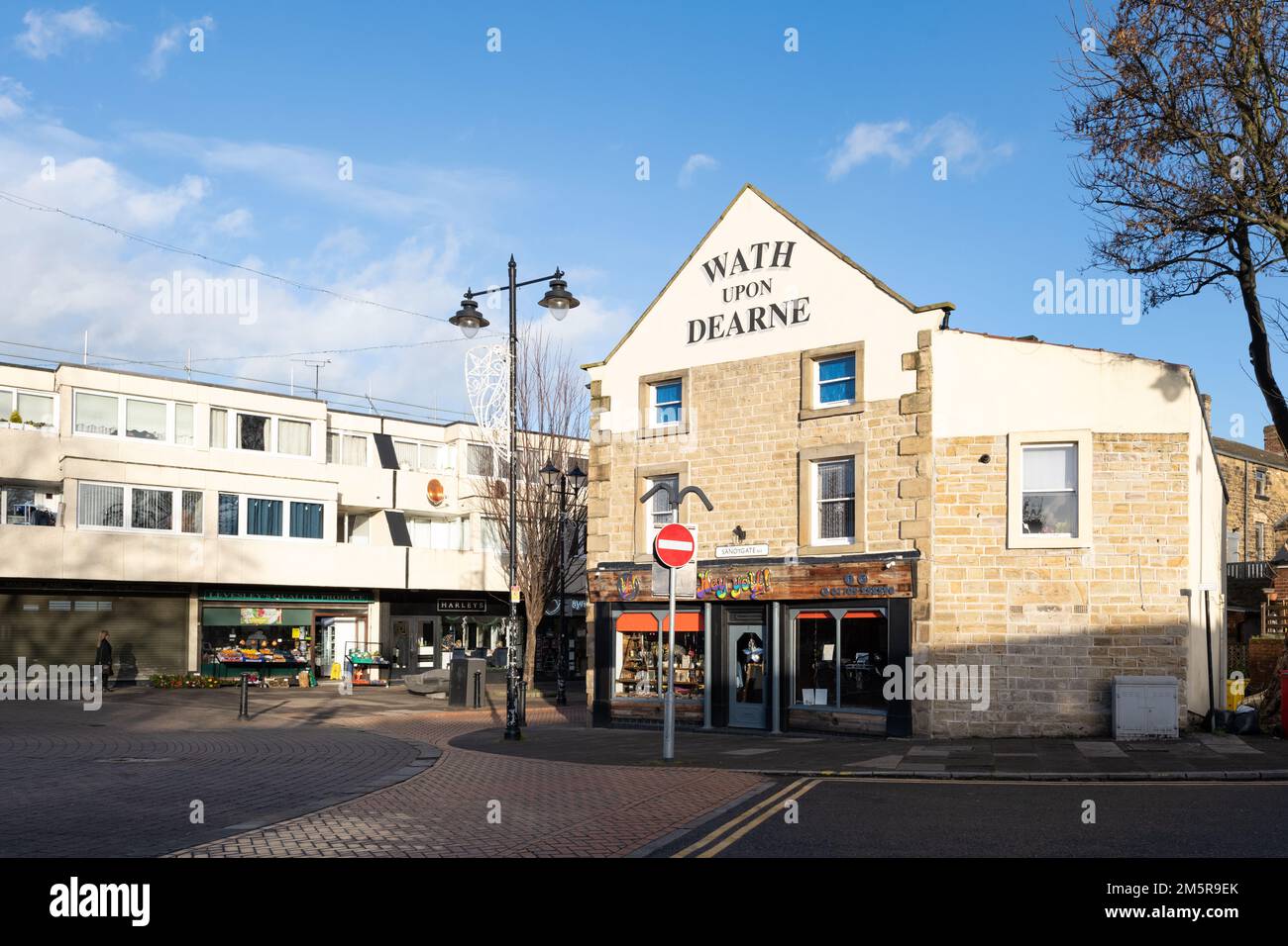 Wath upon dearne town centre hires stock photography and images Alamy