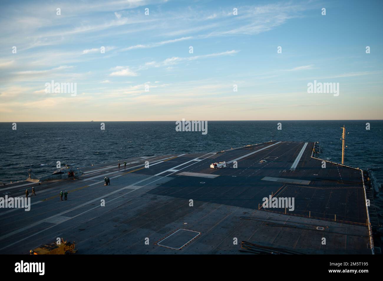 221201-N-YD547-1363 ATLANTIC OCEAN (Dec. 1, 2022) An MH-60S Sea Hawk ...