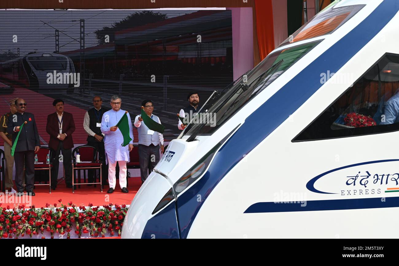 KOLKATA, INDIA - DECEMBER 30: (L-R) Governor Dr. C.V. Ananda Bose, Railways minister Ashwini Vaishnaw, BJP minister Subhas Sarkar and BJP minister Nisith Pramanik flags off Vande Bharat Express Train at Howrah station on December 30, 2022 in Kolkata, India. Soon after performing the last rites of his mother Heeraben in Ahmedabad, Prime Minister Narendra Modi attended pre-planned developmental works including flagging off Vande Bharat Express connecting Howrah to New Jalpaiguri, in West Bengal, via video conferencing. This is West Bengal's first and the country's seventh Vande Bharat train to b Stock Photo