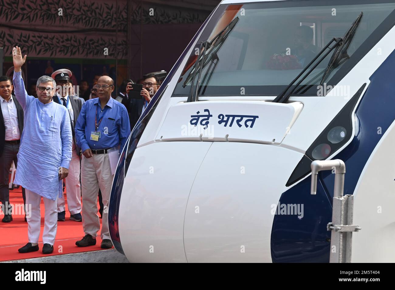KOLKATA, INDIA - DECEMBER 30: Railways minister Ashwini Vaishnaw before flags off Vande Bharat Express Train from Howrah to NJP route at Howrah station on December 30, 2022 in Kolkata, India. Soon after performing the last rites of his mother Heeraben in Ahmedabad, Prime Minister Narendra Modi attended pre-planned developmental works including flagging off Vande Bharat Express connecting Howrah to New Jalpaiguri, in West Bengal, via video conferencing. This is West Bengal's first and the country's seventh Vande Bharat train to be launched. (Photo by Samir Jana/Hindustan Times/Sipa USA) Credit: Stock Photo