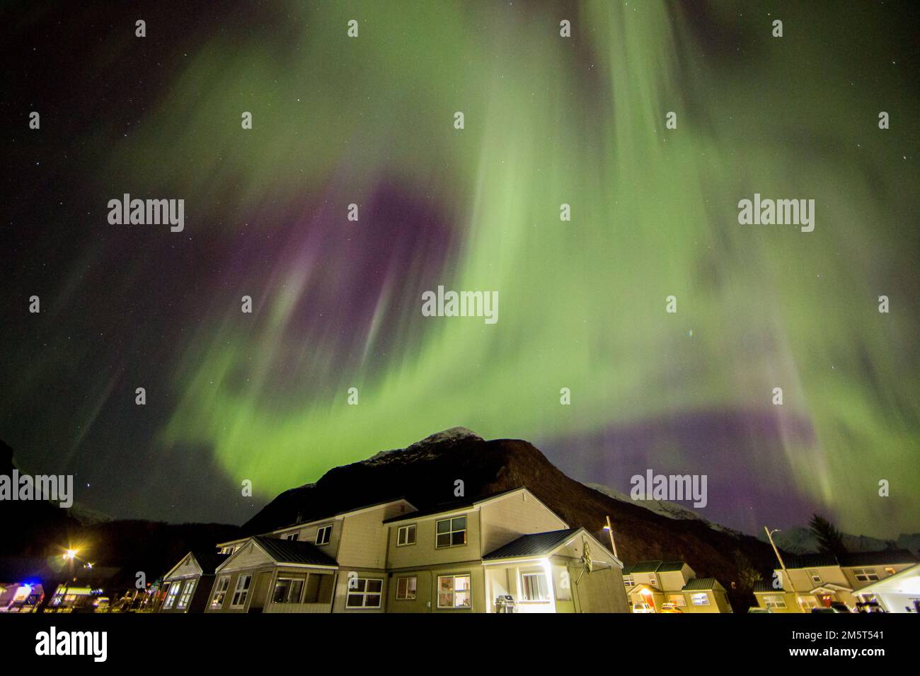 Uscg housing alaska hires stock photography and images Alamy