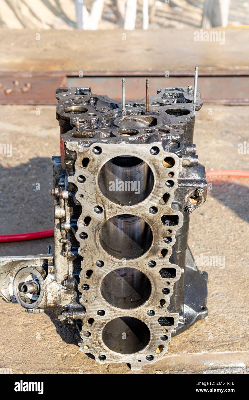 Cylinder head in car engine hires stock photography and images Alamy