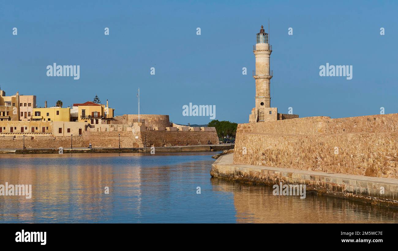 venetian-old-town-venetian-harbour-venetian-lighthouse-calm-sea