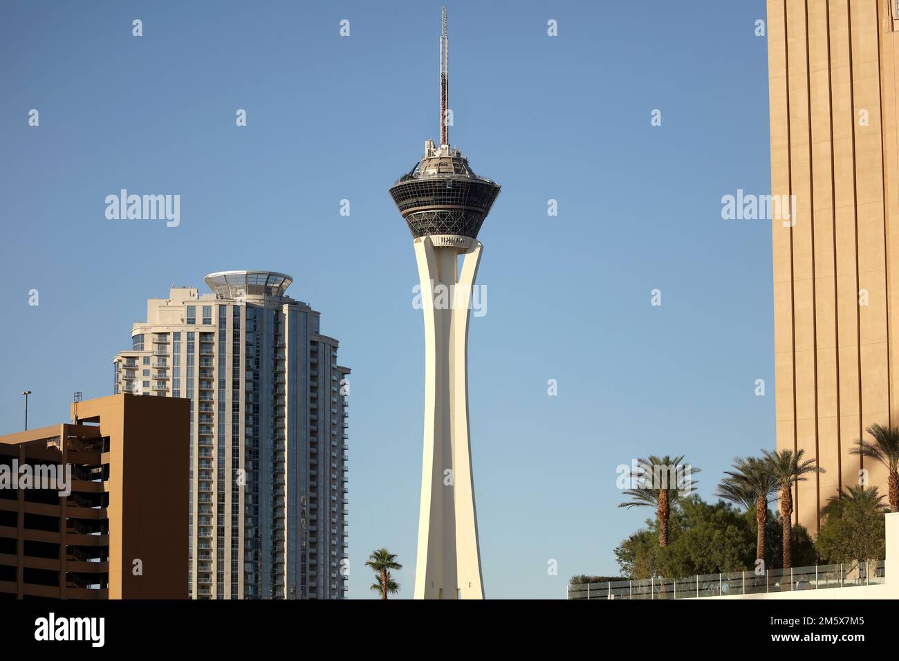 The Strat Hotel Casino And Skypod And Las Vegas Boulevard Gateway Arches At  Night Stock Photo - Download Image Now - iStock