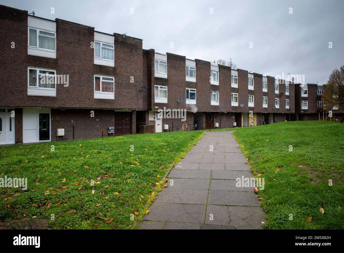 1970s housing estate hi-res stock photography and images - Alamy