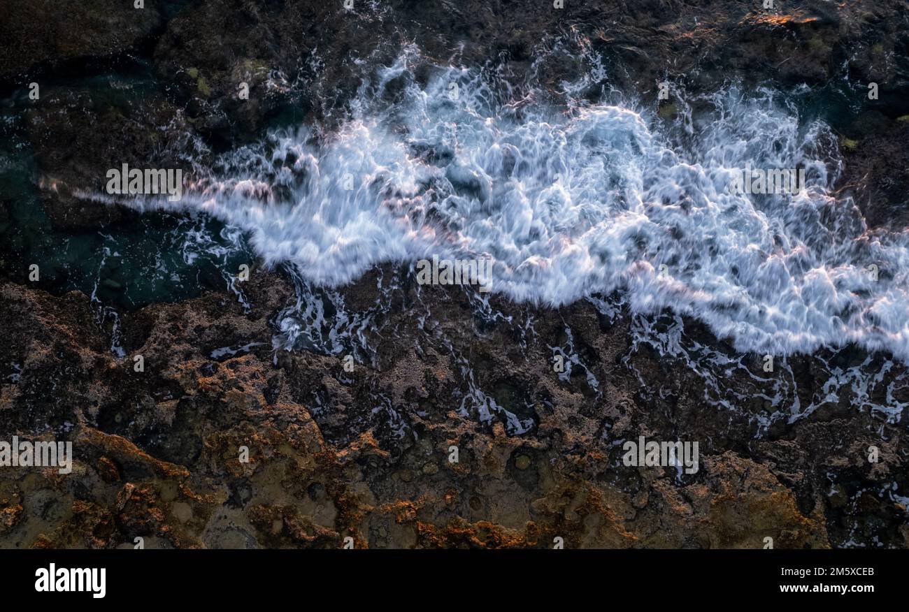 Splashing rocky hi-res stock photography and images - Alamy