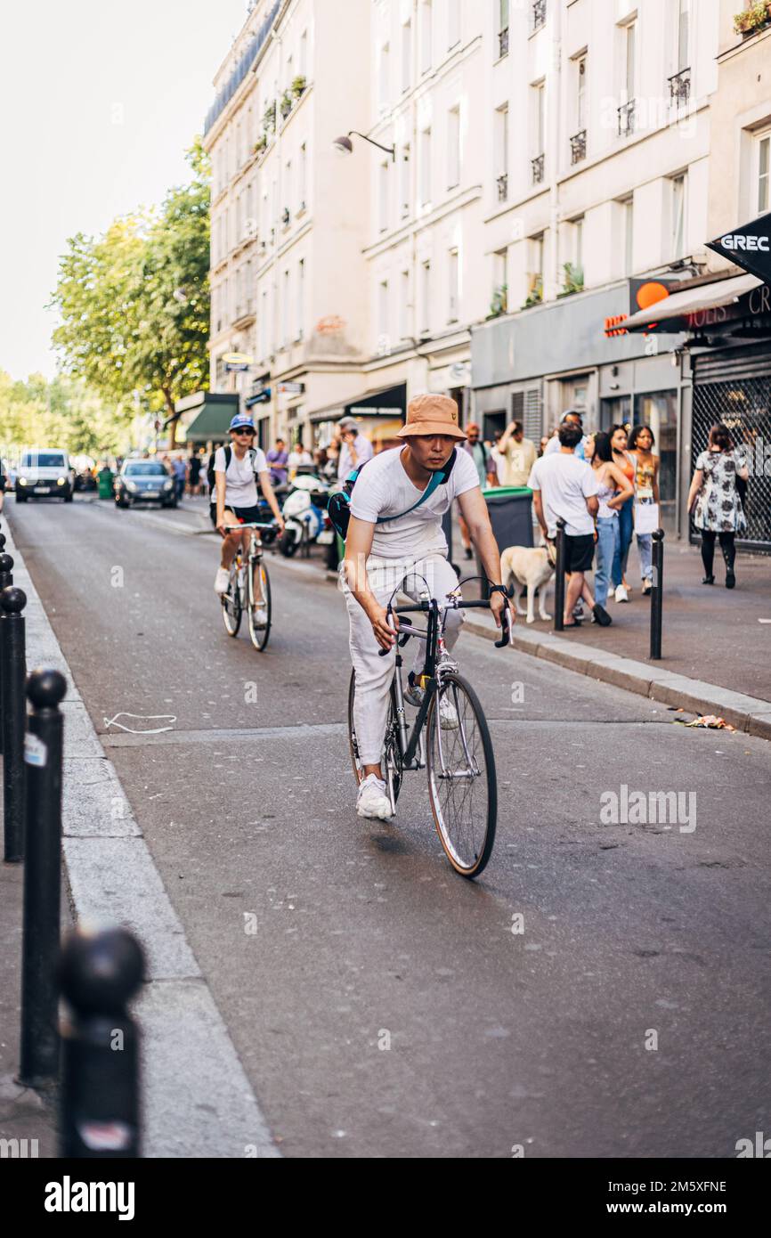 Vertical shot men biking hi-res stock photography and images - Alamy
