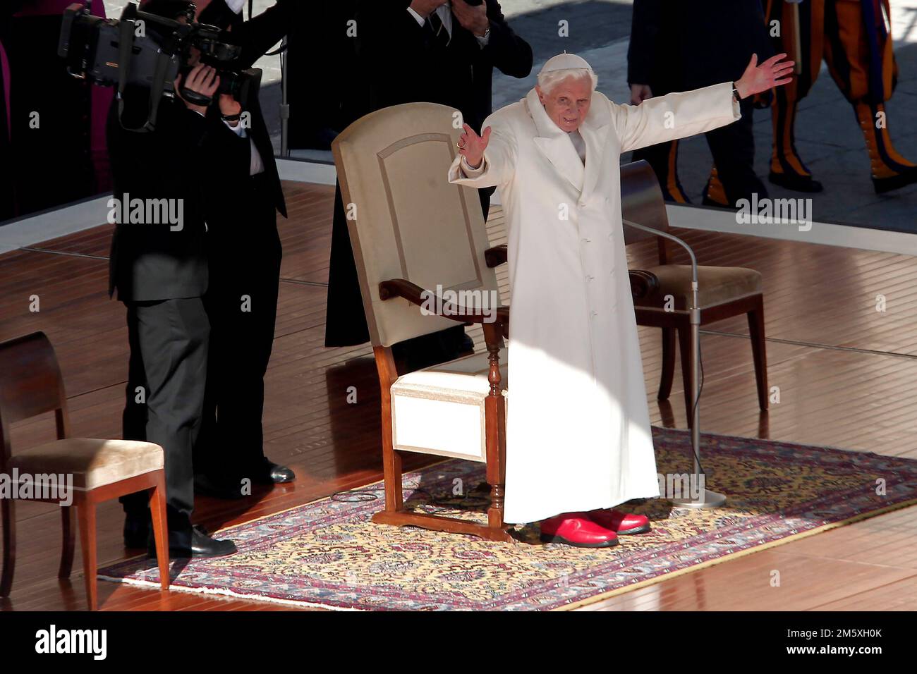 Joseph ratzinger pope benedict xvi hi-res stock photography and images ...