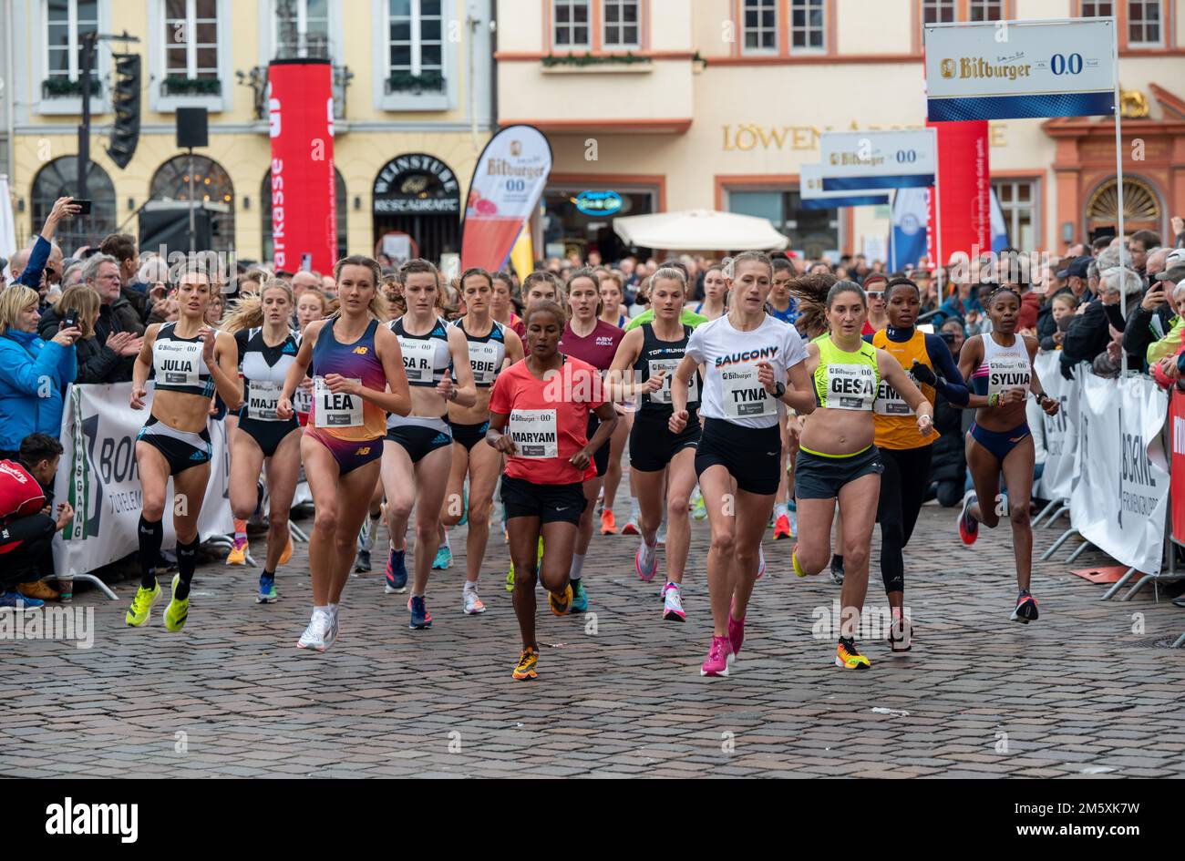 5000 meter run hi-res stock photography and images - Alamy