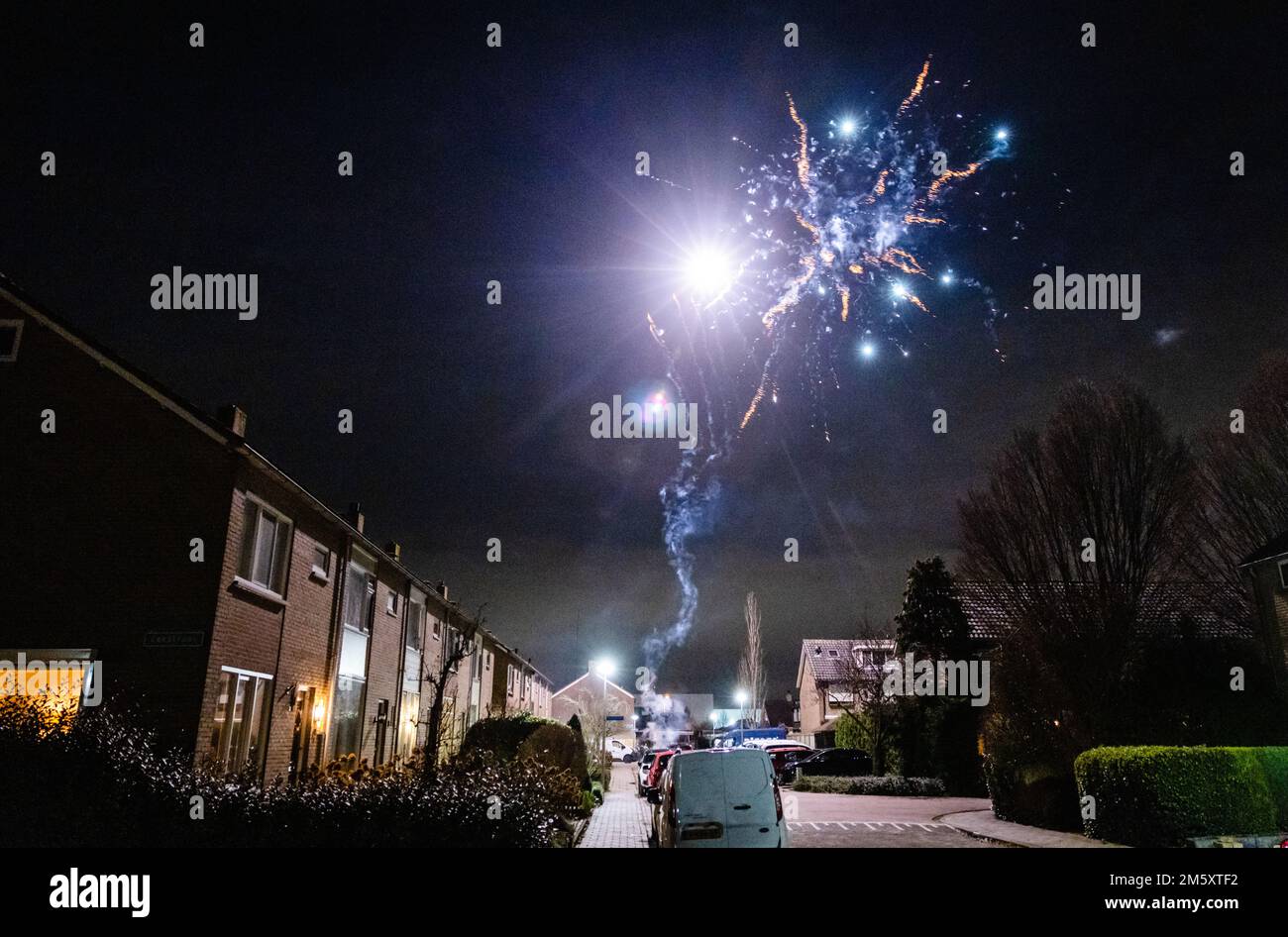 MAASDAM - Fireworks during old and new. There is no fireworks ban in Maasdam. ANP JEFFREY GROENEWEG netherlands out - belgium out Stock Photo