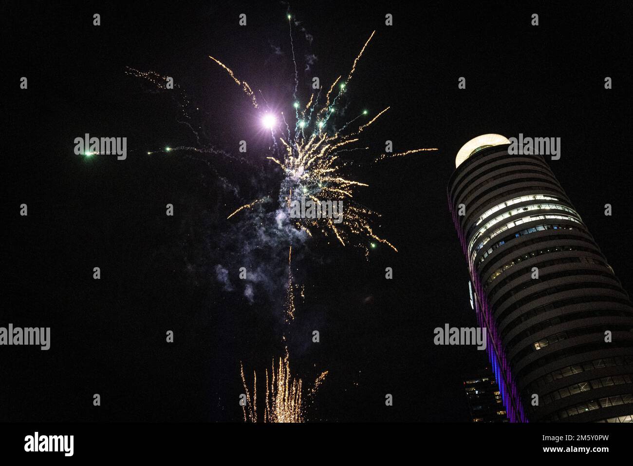 ROTTERDAM - Fireworks enthusiasts set off fireworks at the Erasmus ...