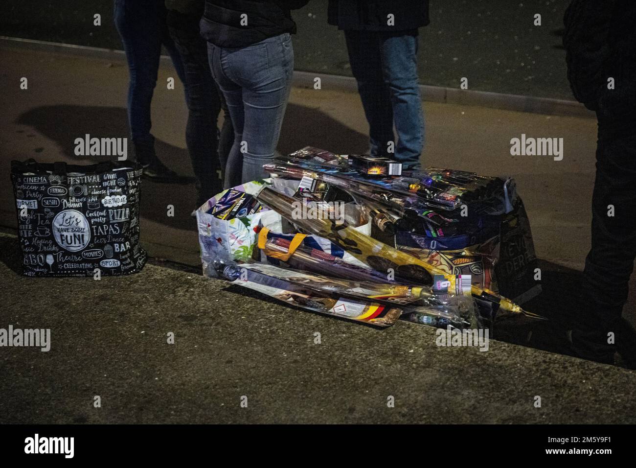 Rotterdam, Netherlands. 1st Jan 2023. ROTTERDAM - Fireworks enthusiasts ...