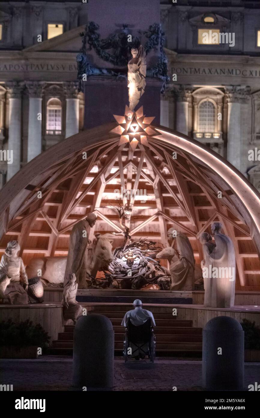 Vatican City, Vatican, 31 december 2022. Pope Francis visits the