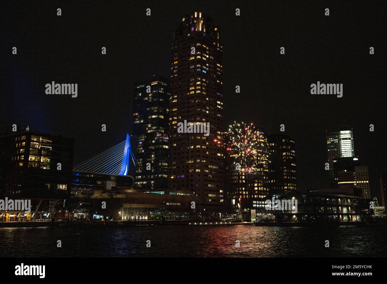 Rotterdam, Netherlands. 1st Jan 2023. ROTTERDAM - Fireworks enthusiasts ...